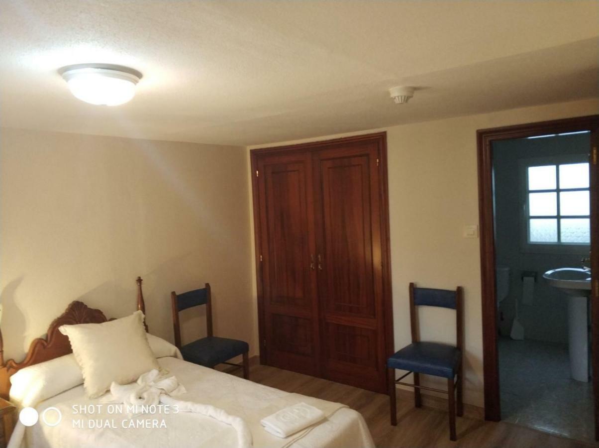 Pension Pura Cuntis Kültér fotó