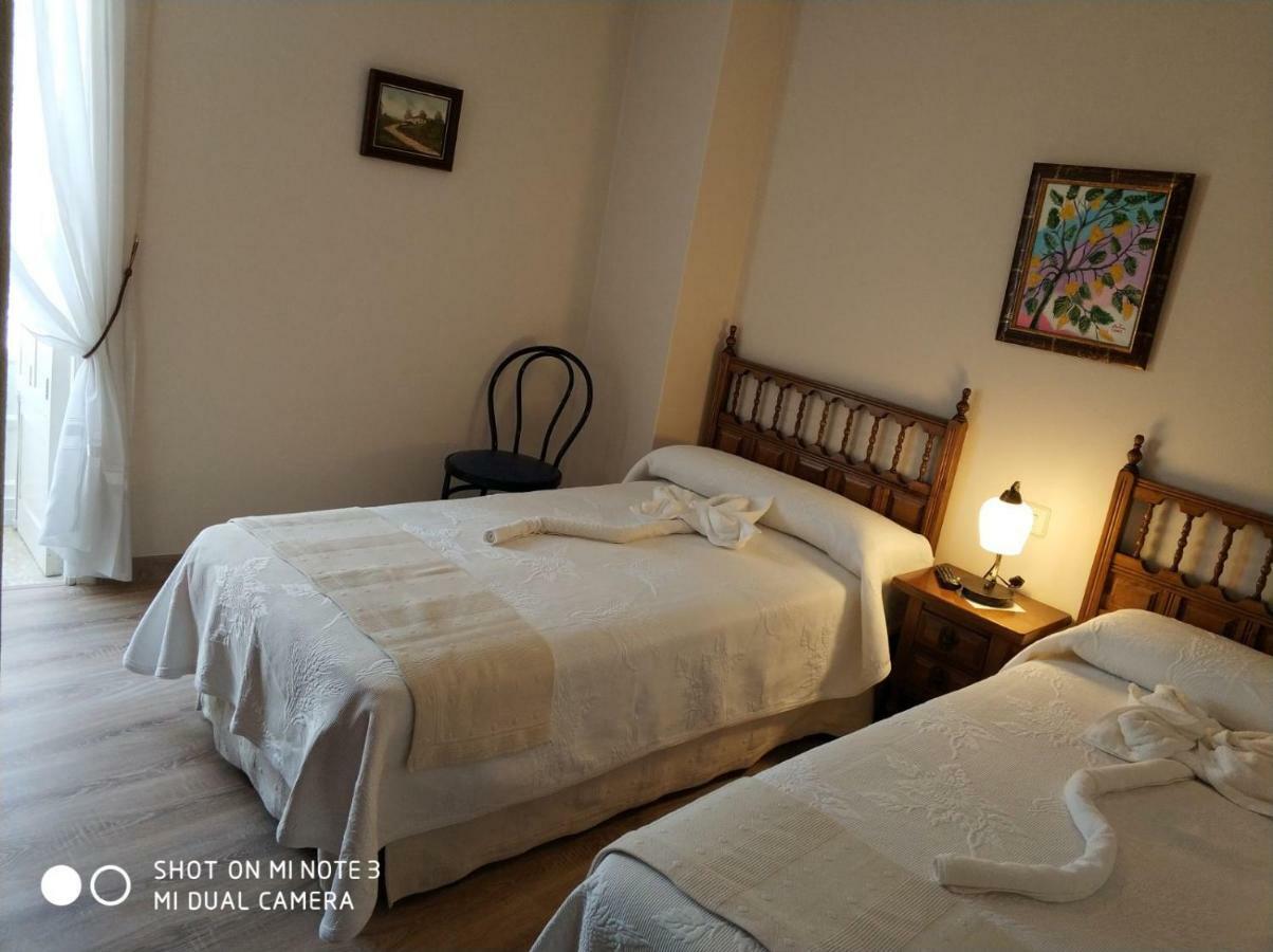 Pension Pura Cuntis Kültér fotó