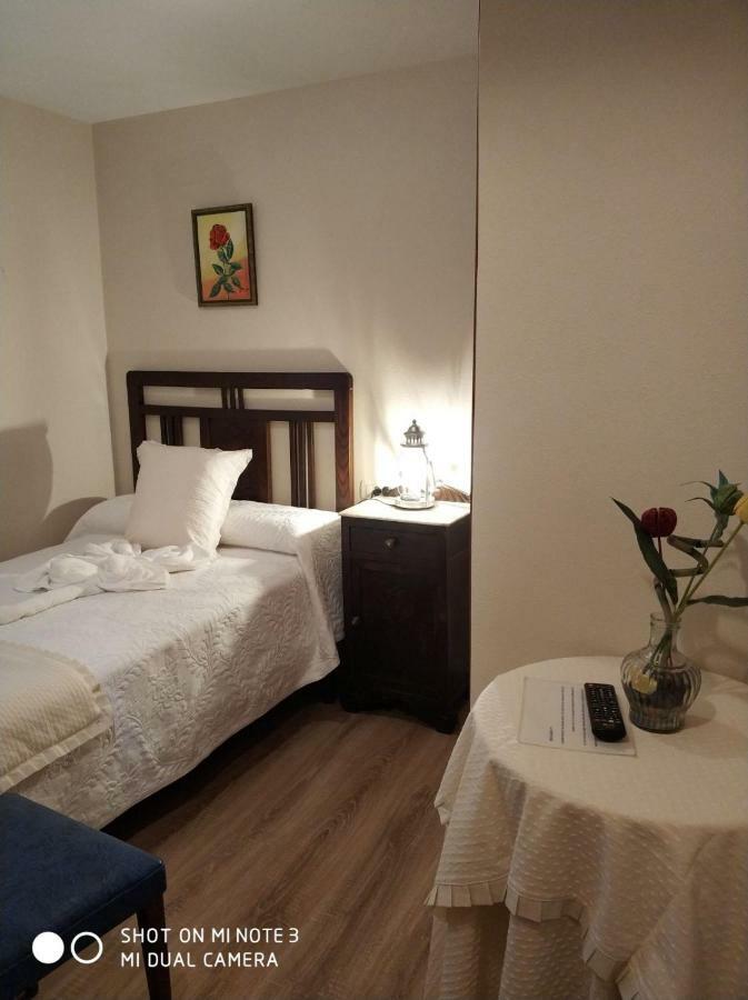 Pension Pura Cuntis Kültér fotó